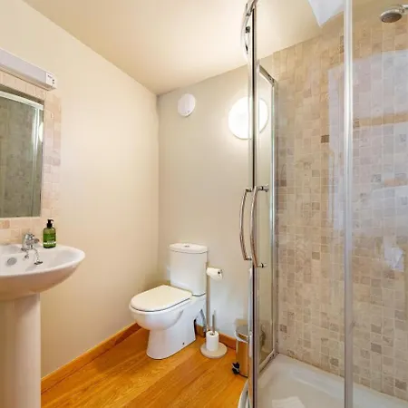 1 Bed In Oc-lr158 *
